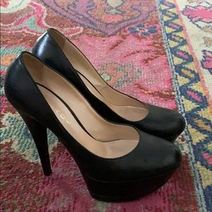 Super Sexy Casadei Platform Pump 8.5